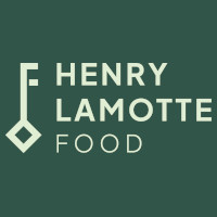 Logo Henry Lamotte Food (Dunkelgrünes Quadrat mit hellgrüner, fast weißer Schrift drei Worte untereinander: HENRY LAMOTTE FOOD, Henry Lamotte ist fett geschrieben. Links von den Worten ein stilisierter Schlüssel.
